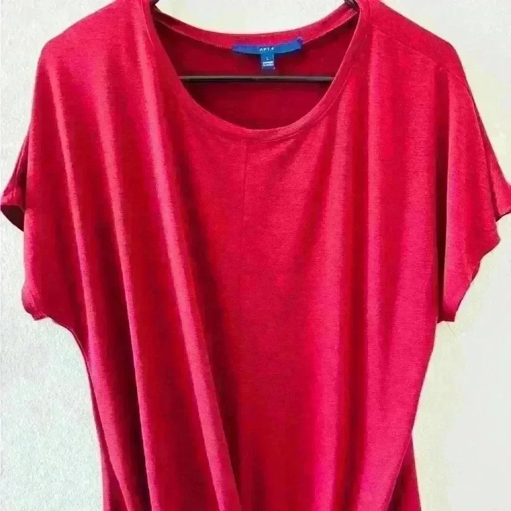 Apt 9 woman’s red black blouse